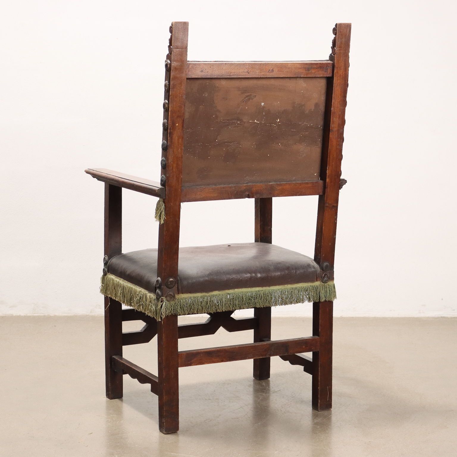 photo furniture Neo Renaissance Throne Walnut Leather Seat XIX Century