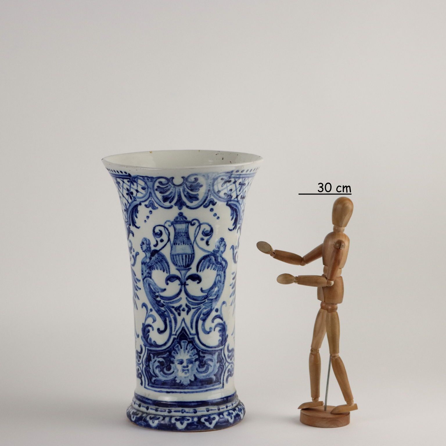 Antique Vase Man. Gien Majolica France XVIII Century photo furniture