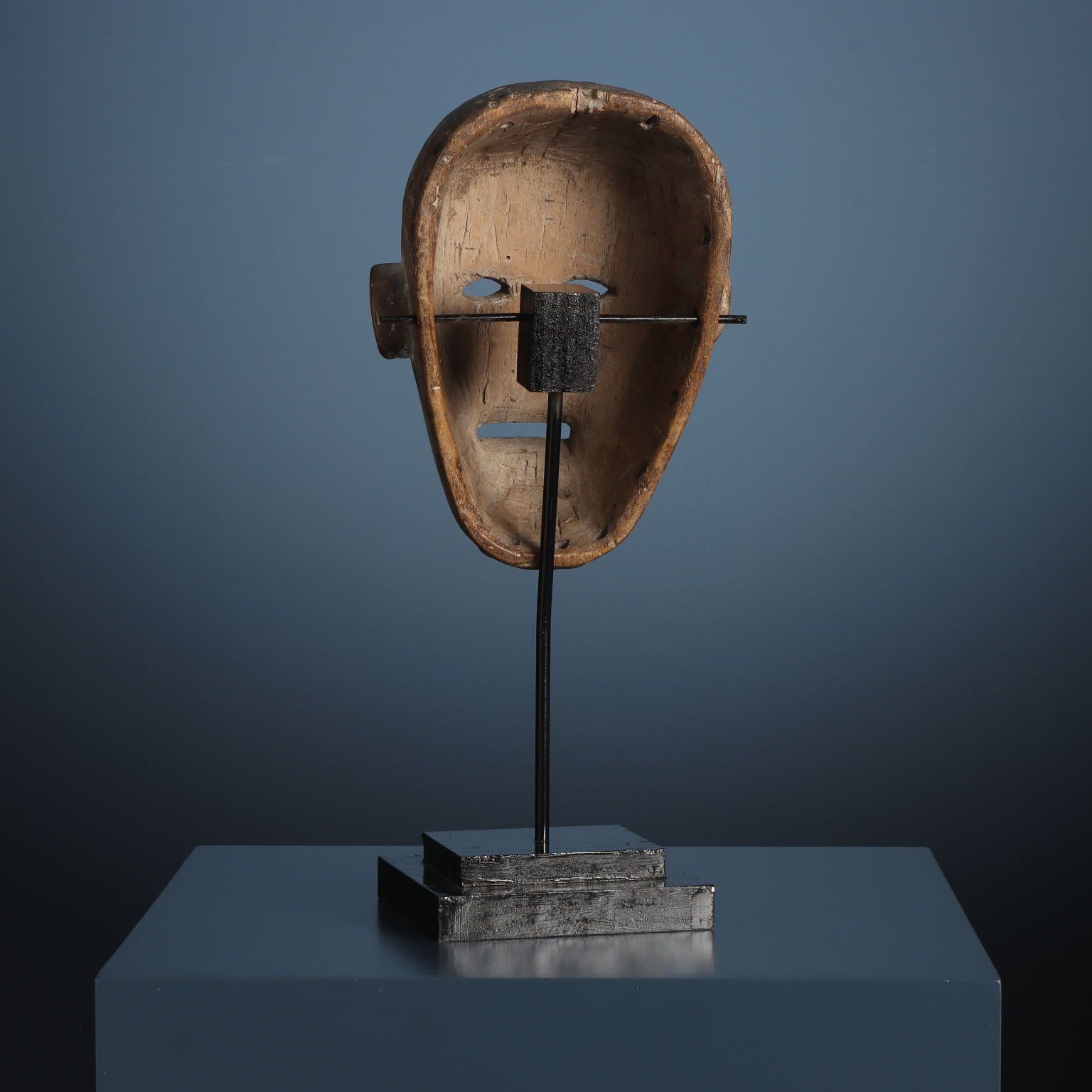 Maschera Per La Danza In Legno photo vinterior