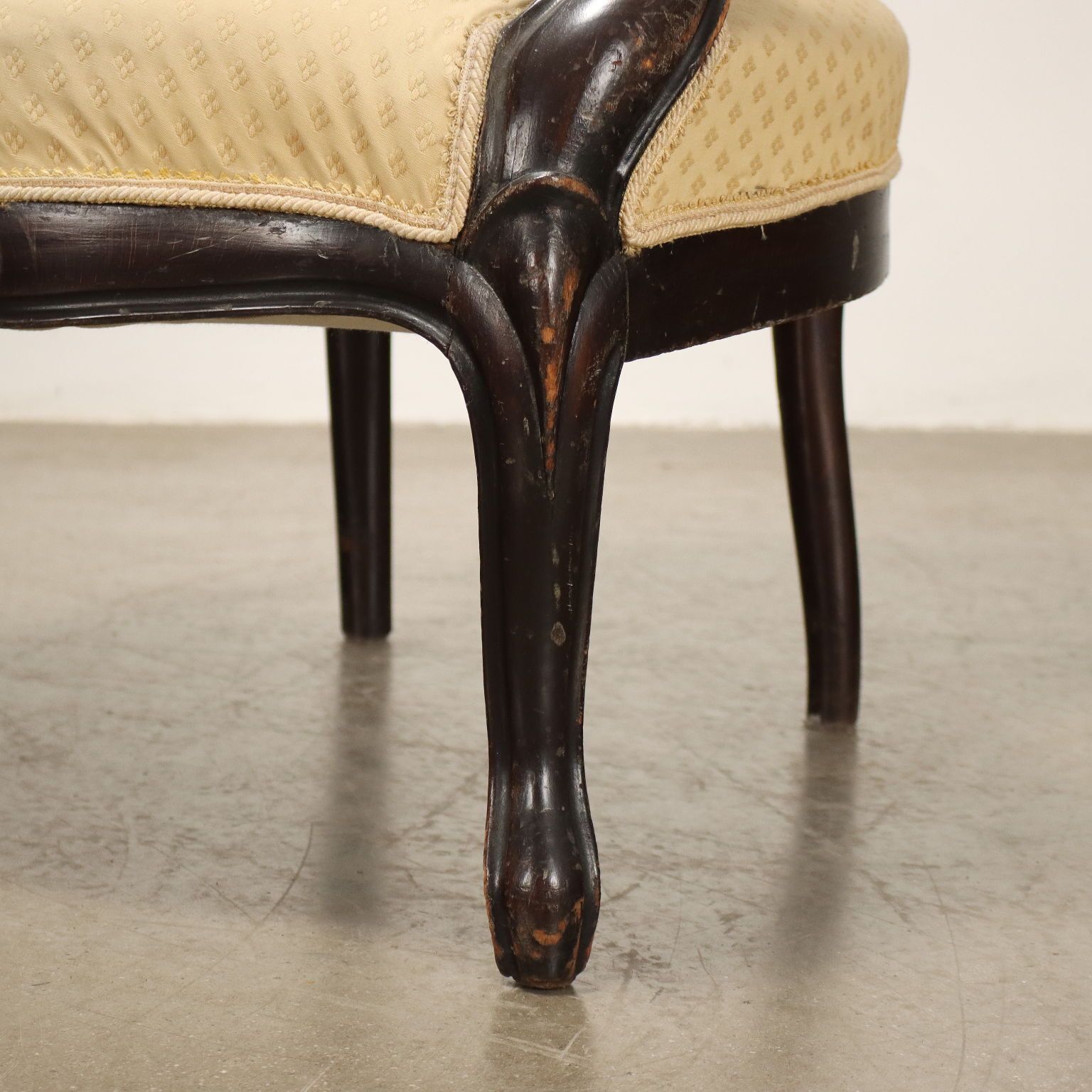 Fauteuils de style baroque en hêtre teinté, XXe siècle photo buy