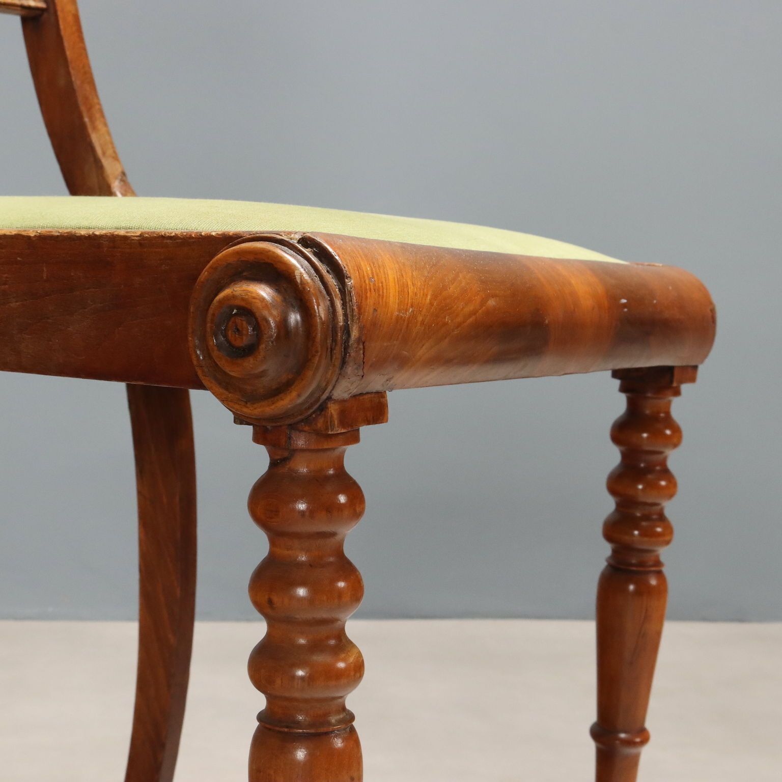 Chaises d'époque en hêtre et acajou, France, XIXe siècle photo vinterior