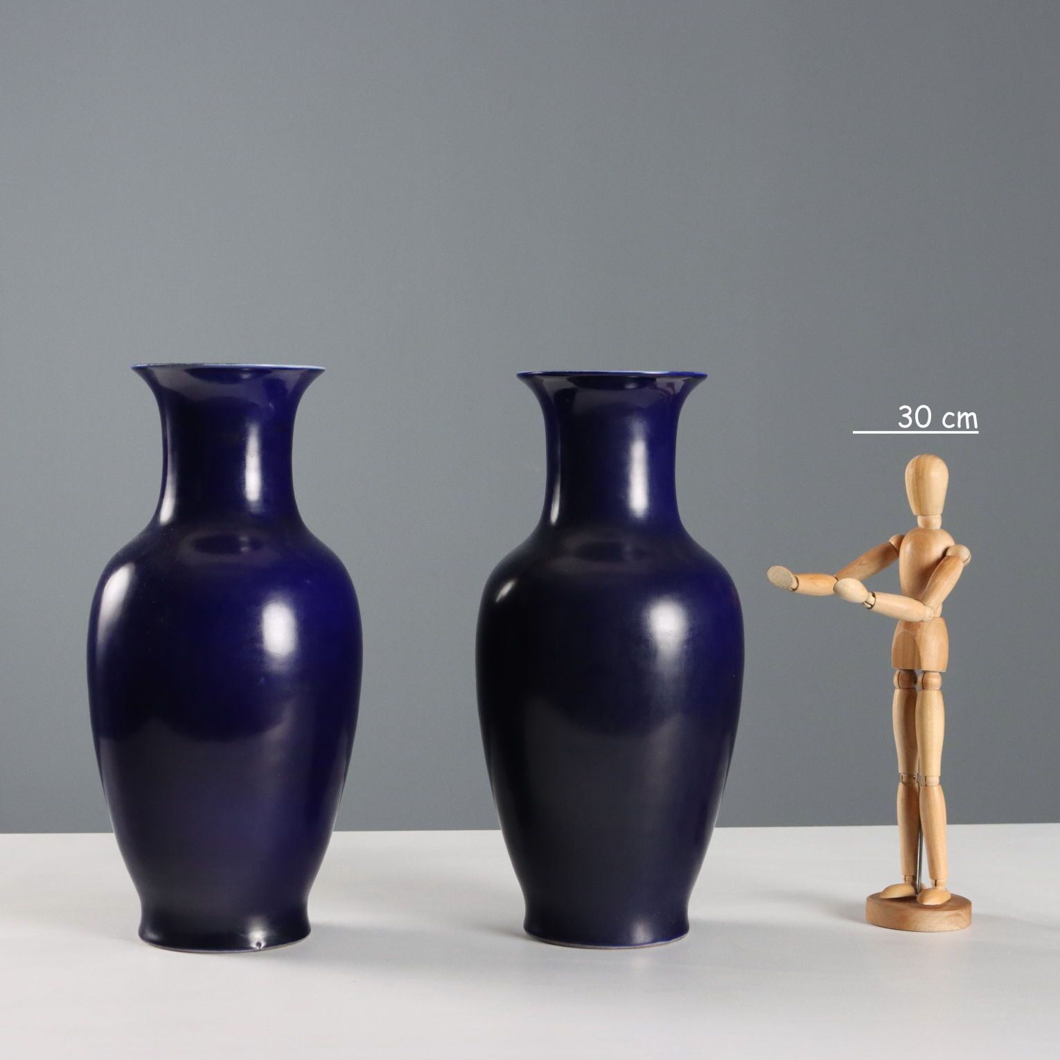 Antique Vases Dark Blue Porcelain China XX Century photo furniture