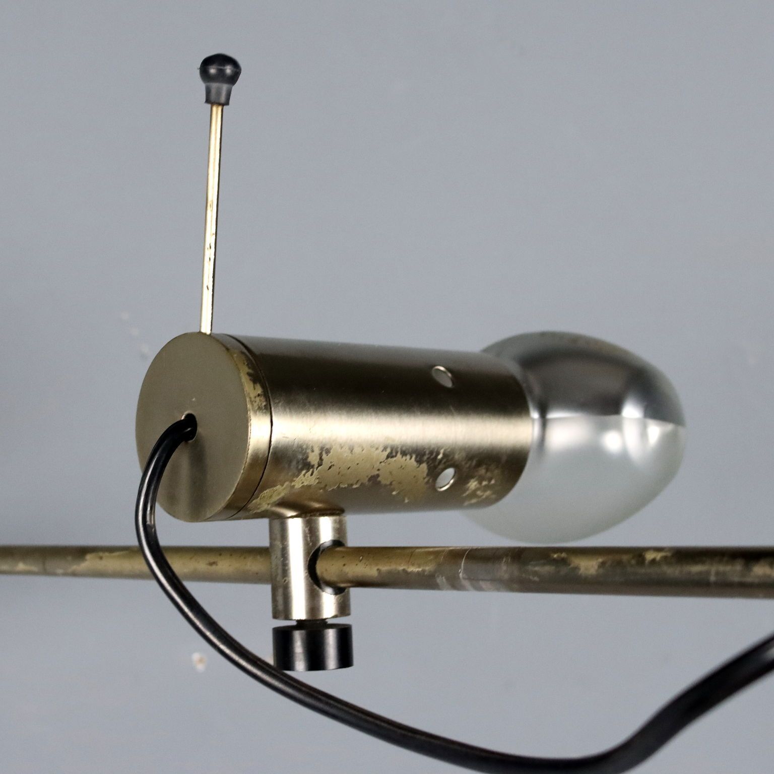 photo furniture Oluce 194 Lampen Design Tito Agnoli Geanodiseerd Aluminium jaren 1950
