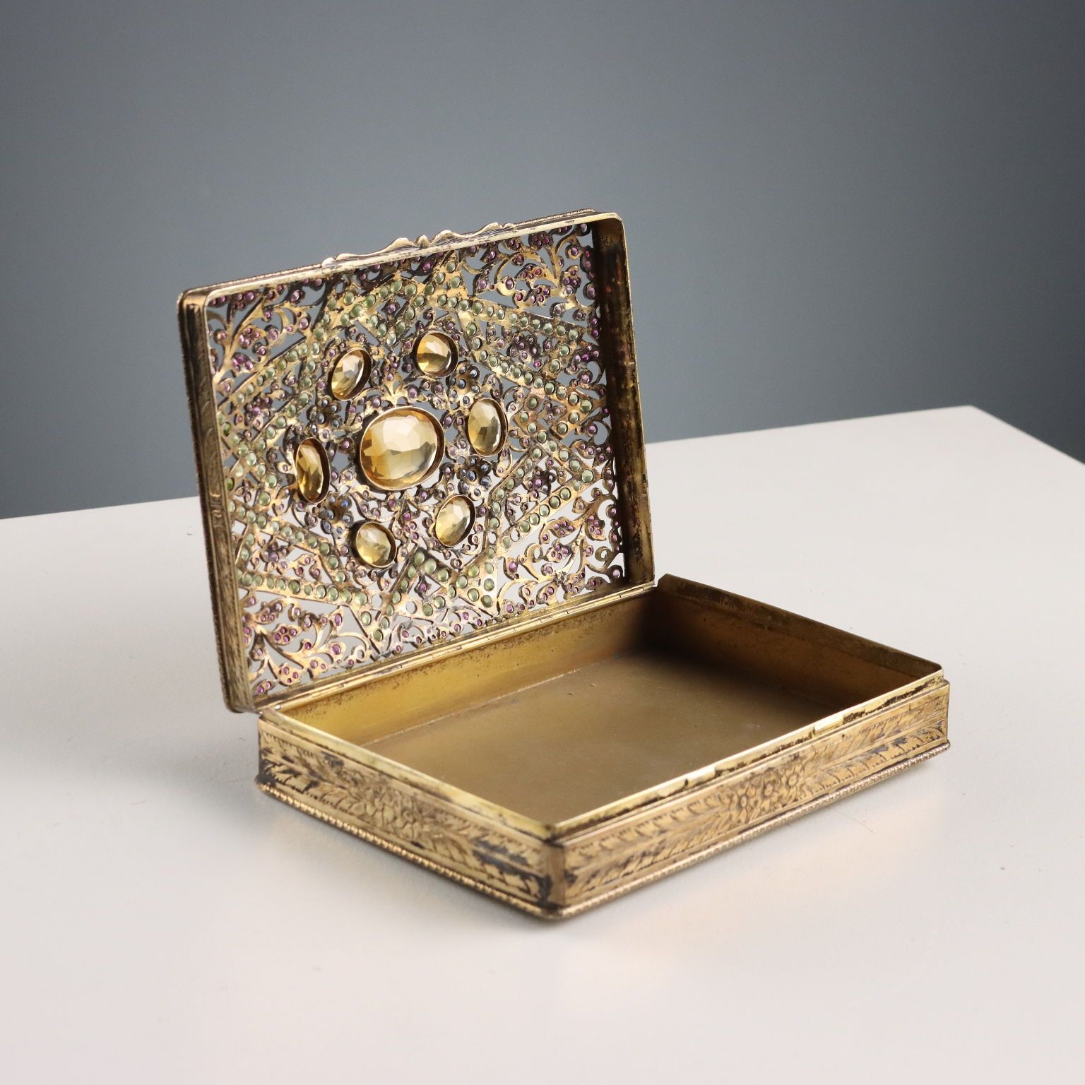 photo furniture Antique Silver And Glass Stone Box Italy XX Century
