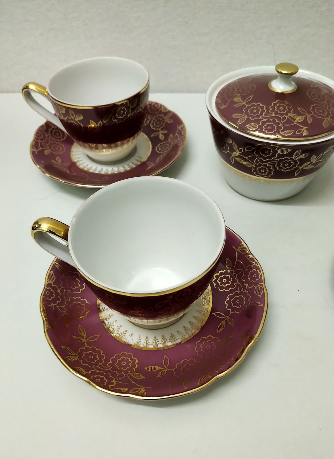 Thee-/koffieservies met suikerpot photo 99.0