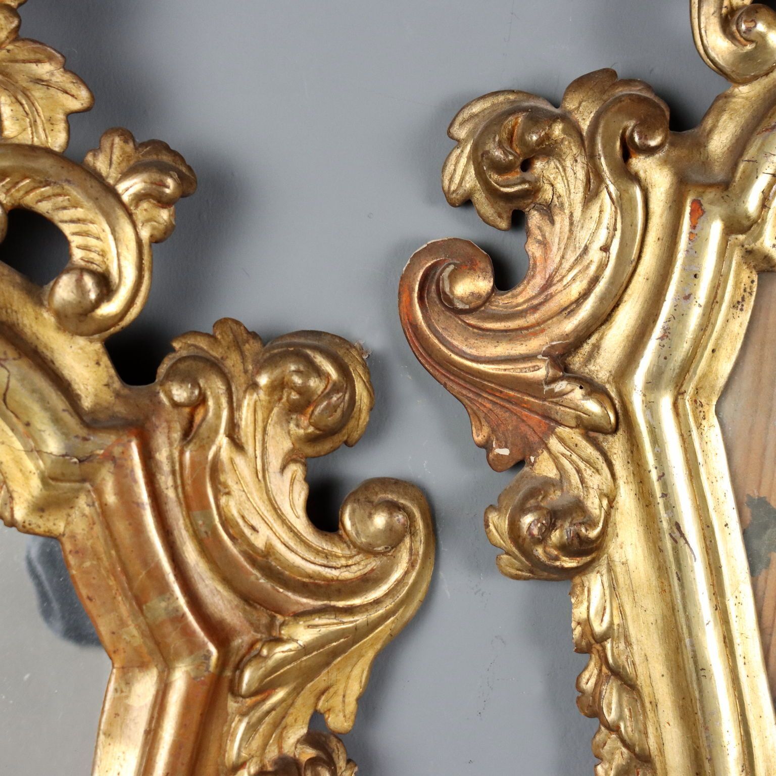 Petits miroirs d'époque en bois doré et fer, Italie, XVIIIe siècle photo 2240.0