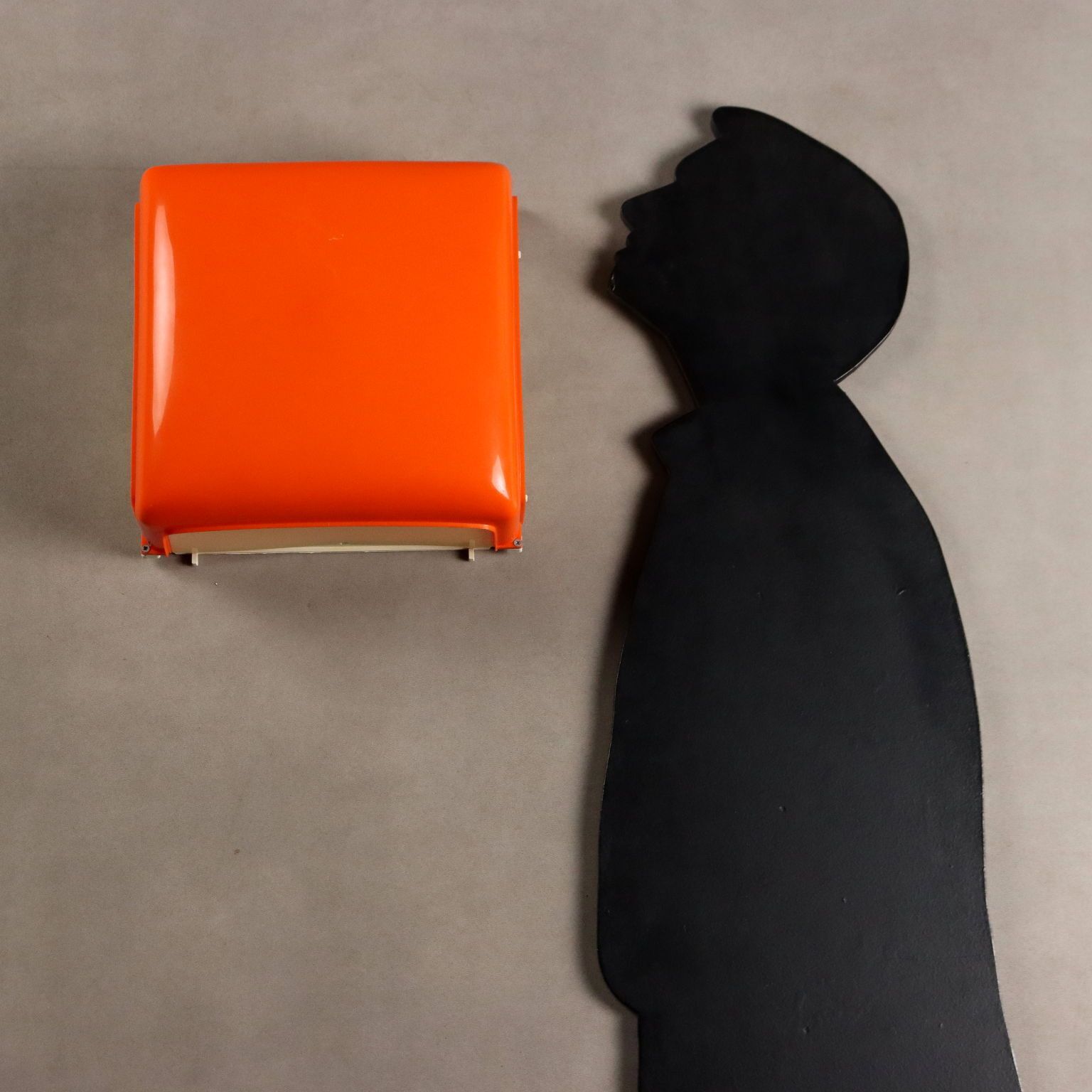 Artemide Cnosso lamp gekleurd plastic design Italië jaren 1960-70 photo furniture