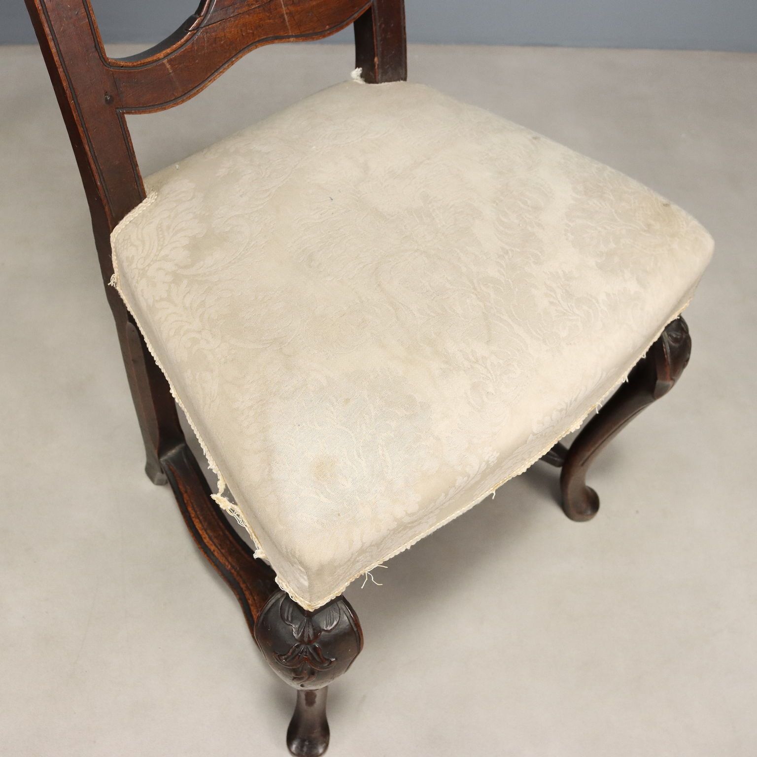 Set van vier walnoten Barocchetto stoelen photo vintage