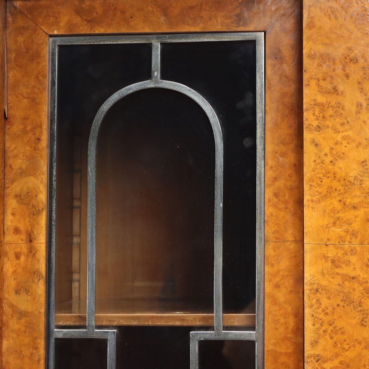 photo for sale Art Deco kast wortelfineer esdoorn XX eeuw