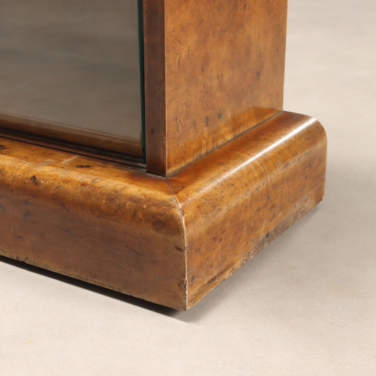 Vitrinekast Art Deco Walnoot Esdoornfineer 20e Eeuw photo vintage