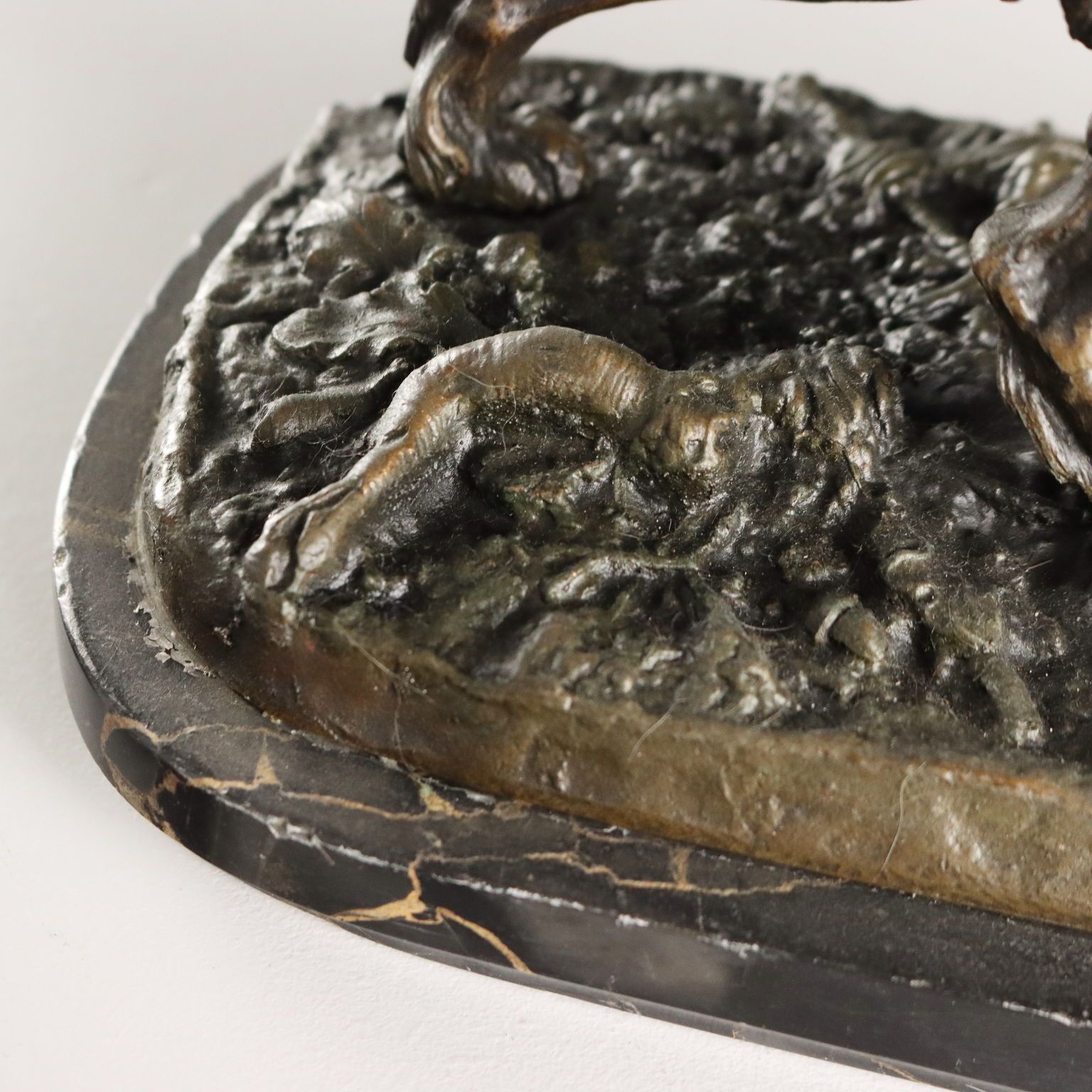 Bronzen sculptuur van een staande jachthond, Pierre Jules Mène, 19e eeuw photo vinterior
