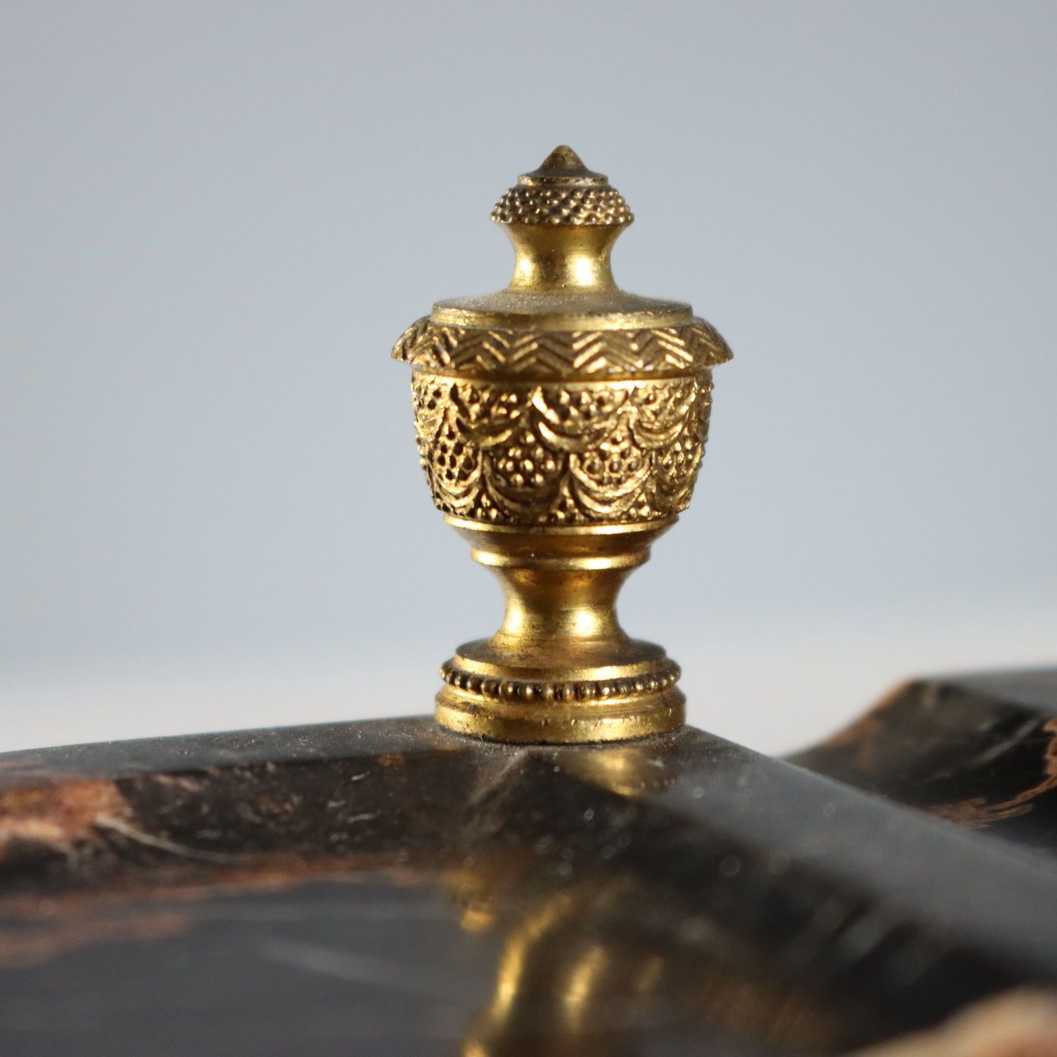 Antiek inktstel, marmer, verguld brons, Europa, 19e-20e eeuw photo buy