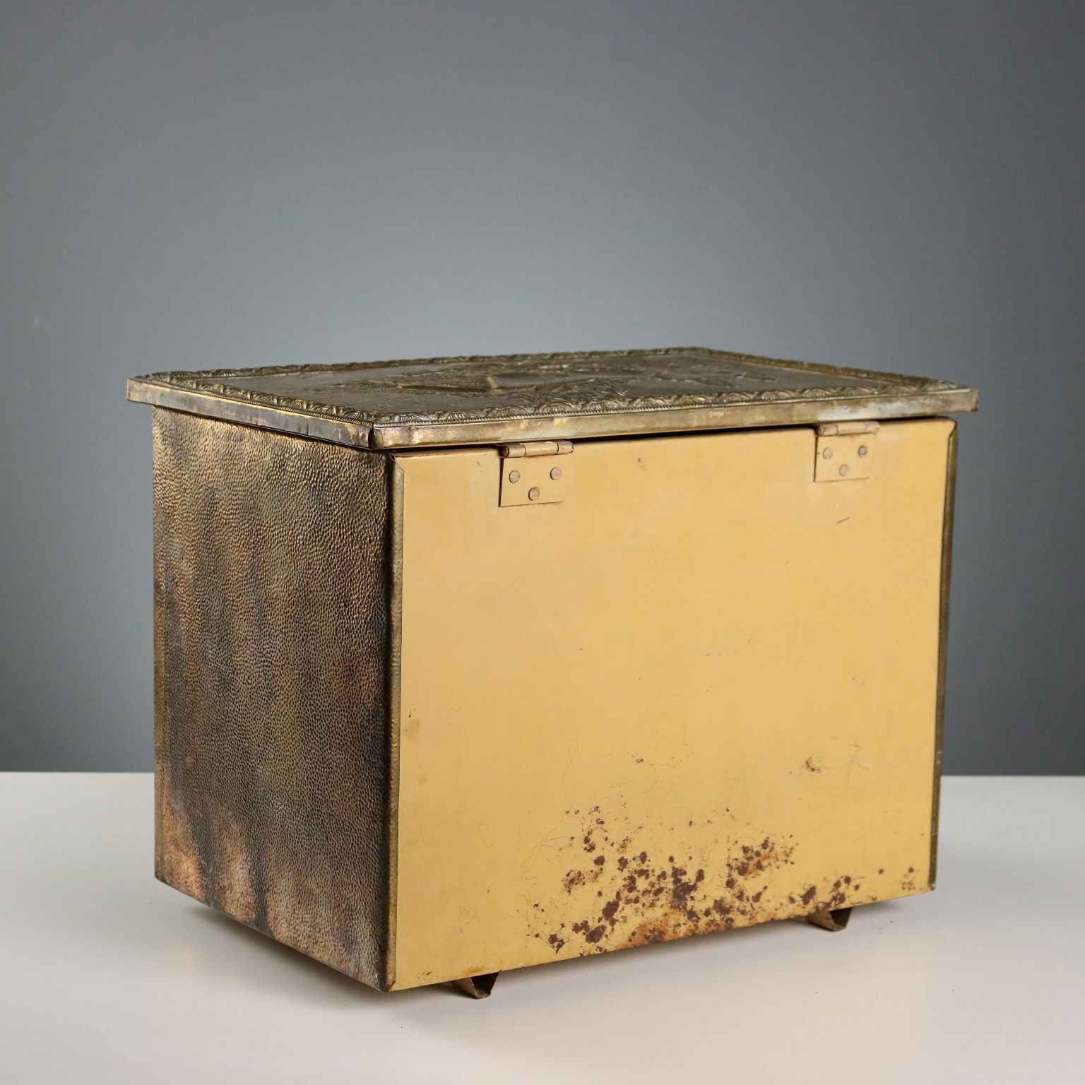 photo vintage Coffre d'époque en métal, Royaume-Uni, XXe siècle