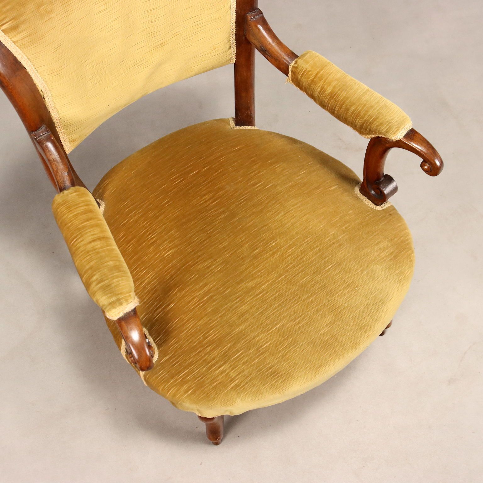 Fauteuil d'époque en noyer et tissu, Italie, fin du XIXe siècle photo buy