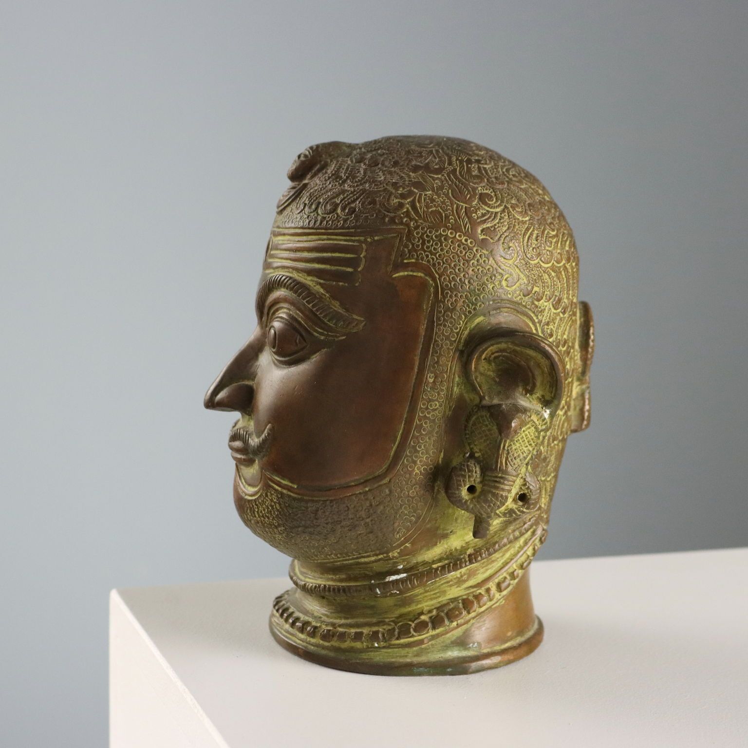 Tête de Shiva Mukhalingam en bronze d'époque, Inde, XXe siècle photo vintage