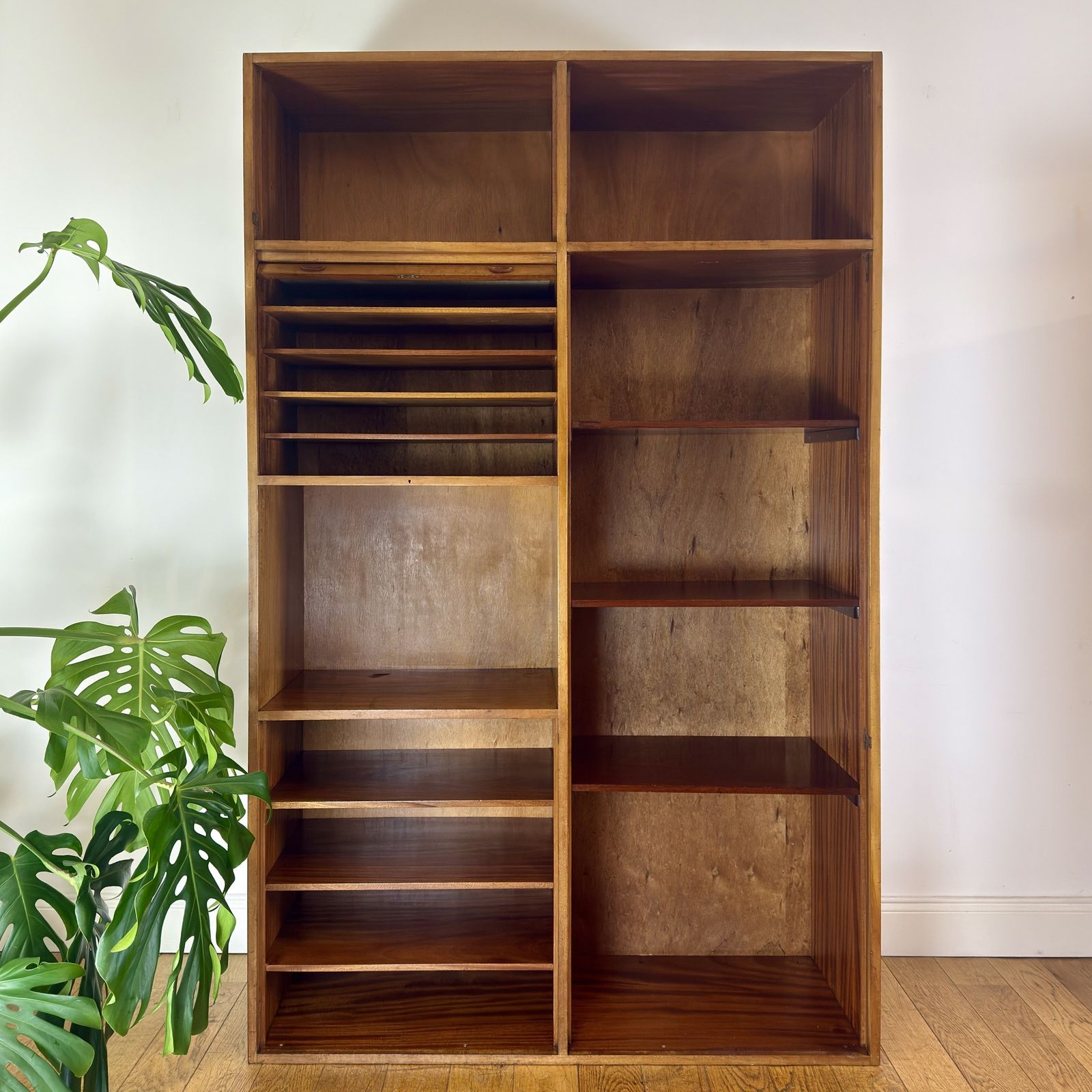 Mid Century Linen Press / Shelving Cupboard photo for sale
