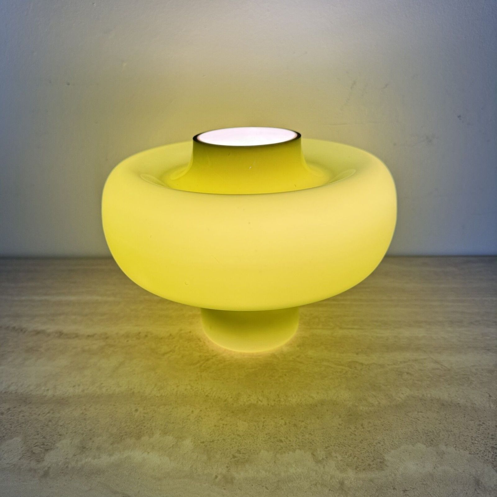 Mid Century Design Groene Glazen Zweedse Tafellamp, Jaren 1970 photo vintage