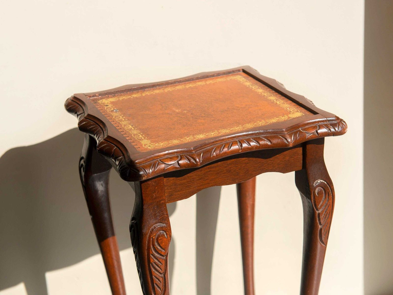 Antique Oak Side Table   Leather Top   Edwardian Lamp Stand   Carved Oak Accent Furniture photo furniture
