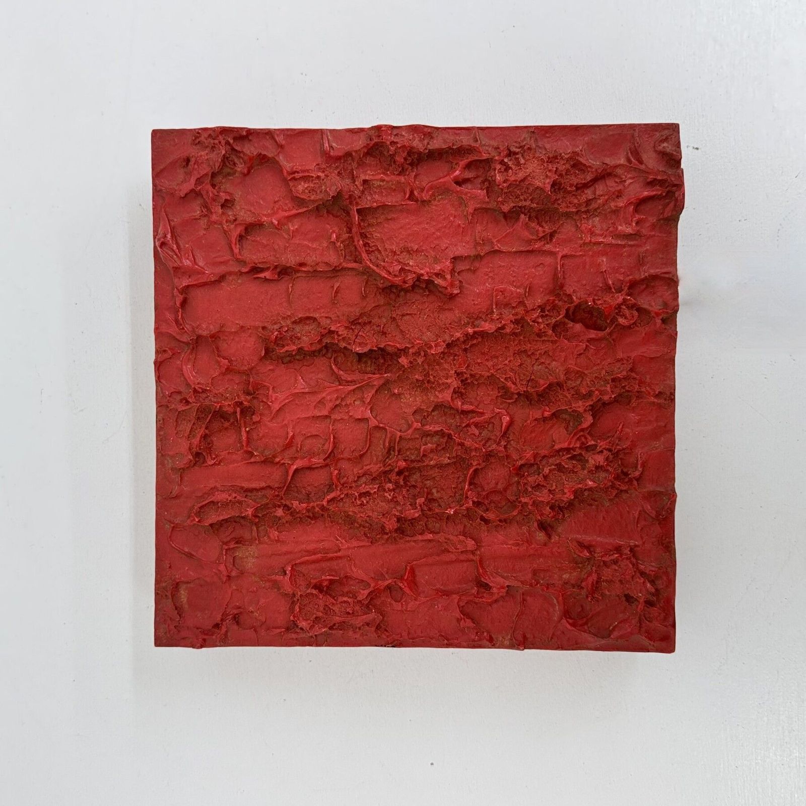 photo for sale Mid-Century Uwe Mersch Design rode sculpturale wandlamp, jaren 1970