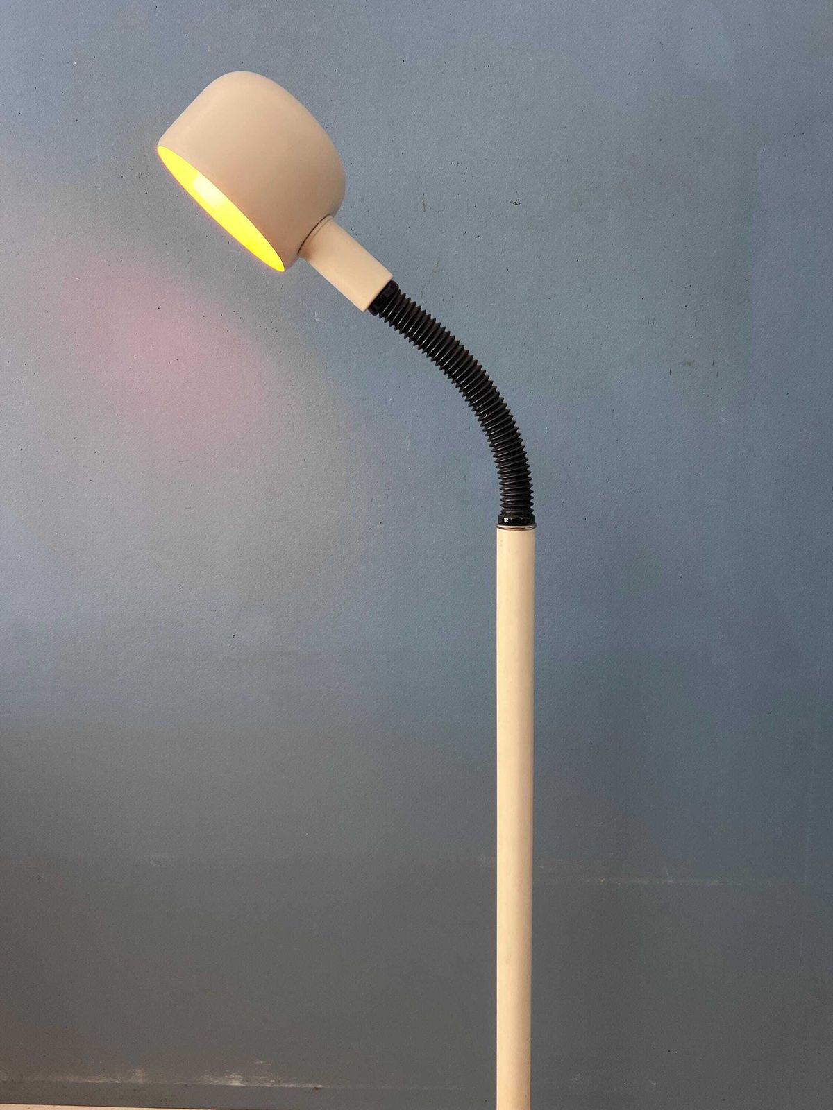 Mid Century Space Age Gooseneck Cobra Floor Lamp