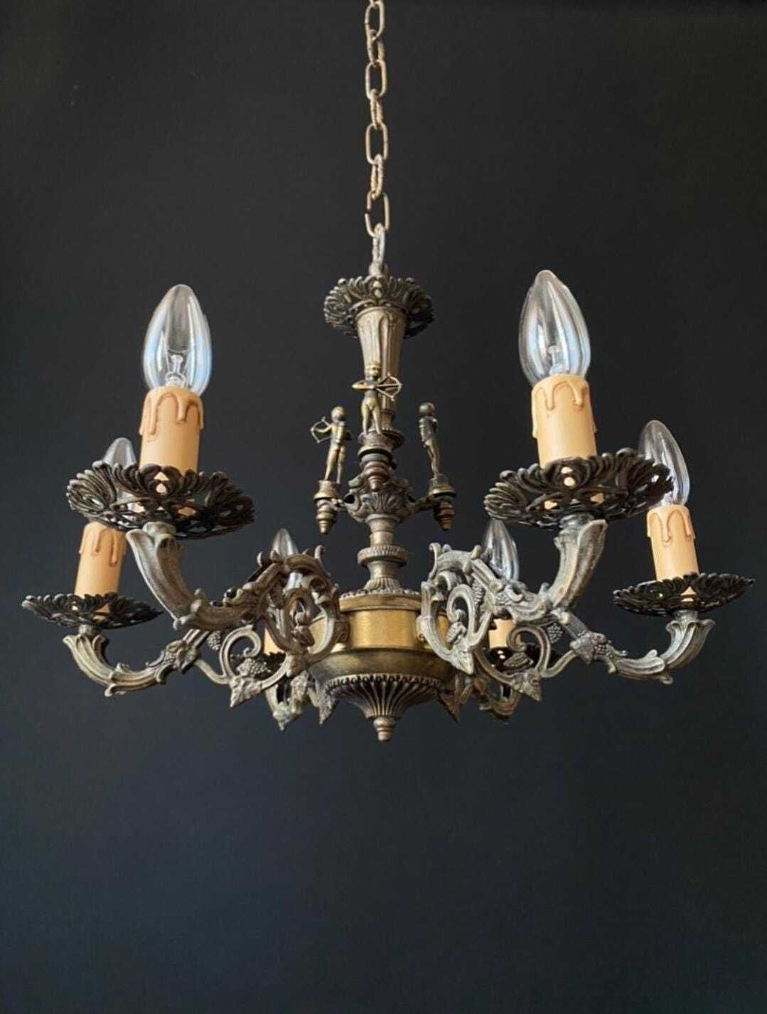 Antieke Messing Kroonluchter met Boogschutters photo Verlichting