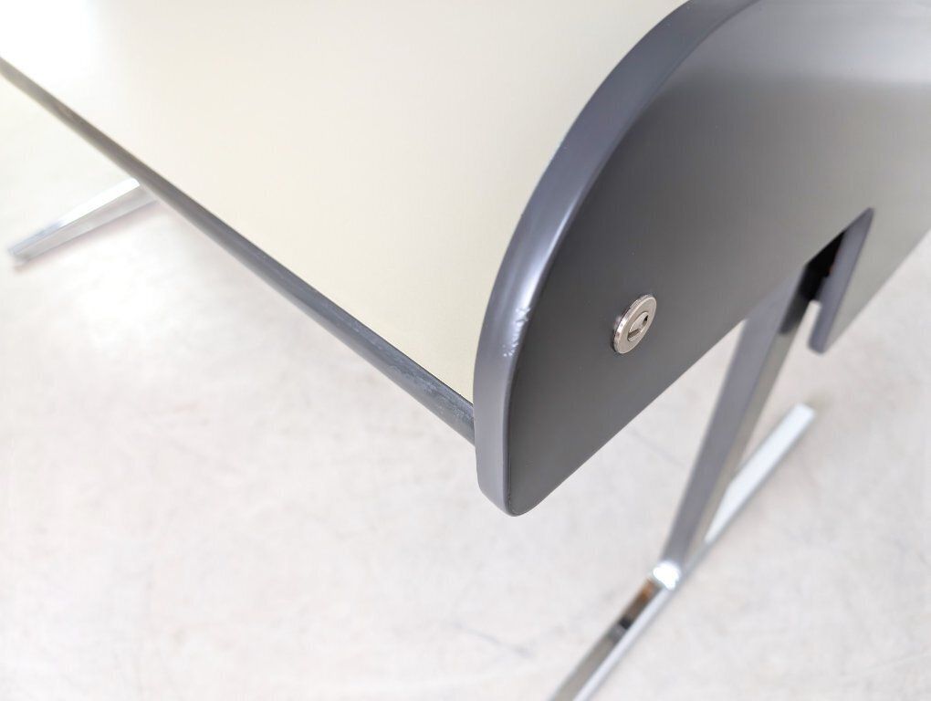 photo vinterior Herman Miller Rolltop Desk, Action Office, George Nelson