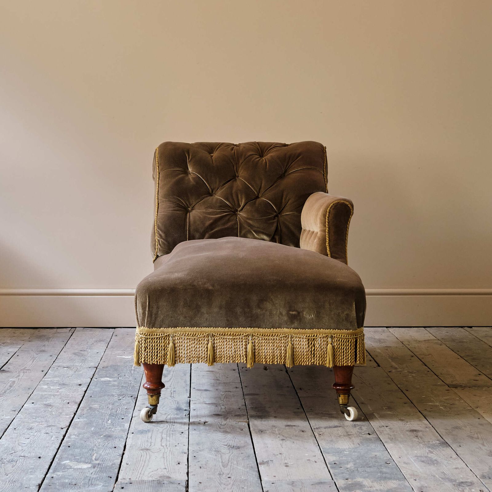 19th Century Country House Chaise Longue photo vintage