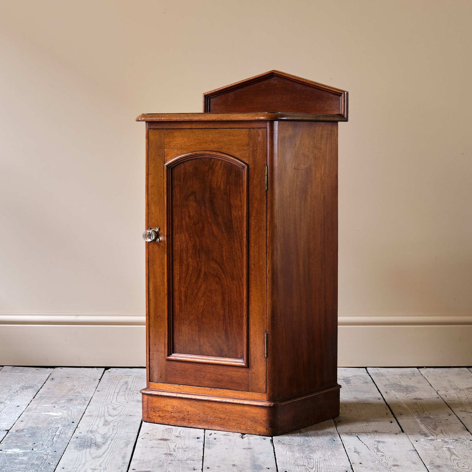 Furniture 19th Century Mahogany Pot Cupboard photo