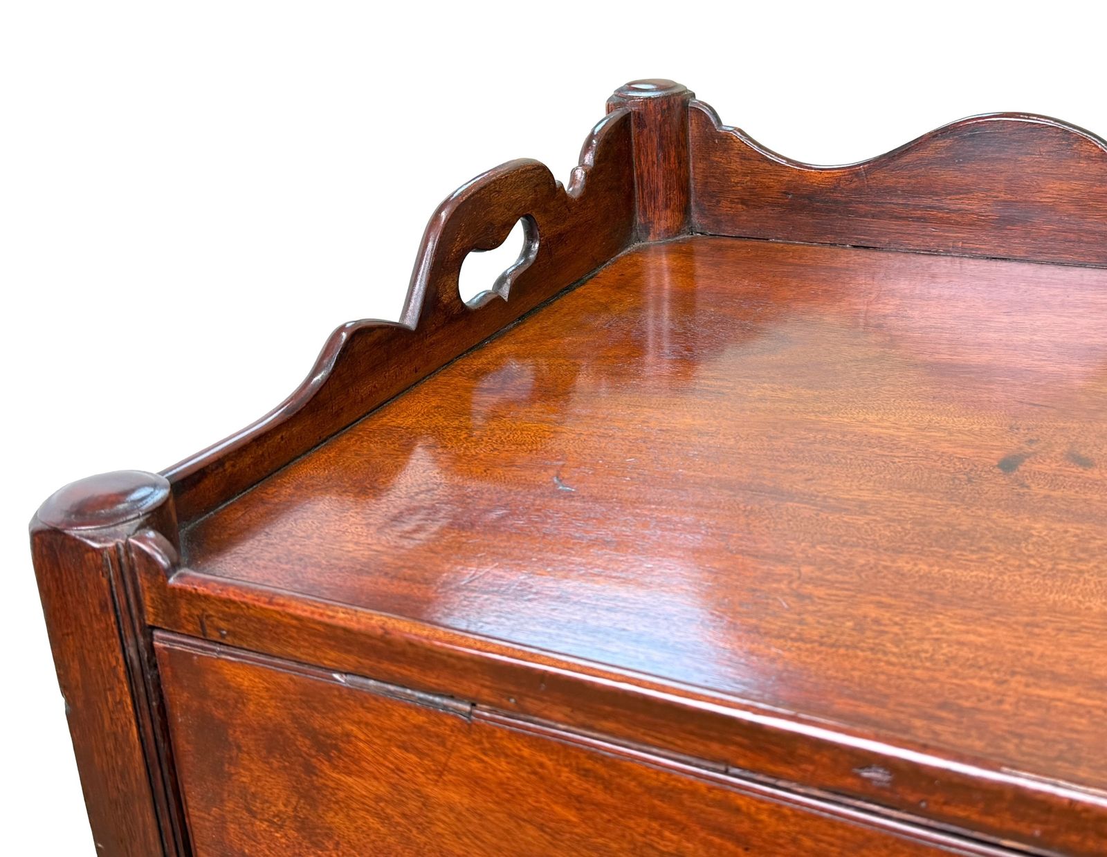 Georgian 18th Century Matched Pair Of Mahogany Bedside Night Tables (England, Circa 1760) photo vinterior