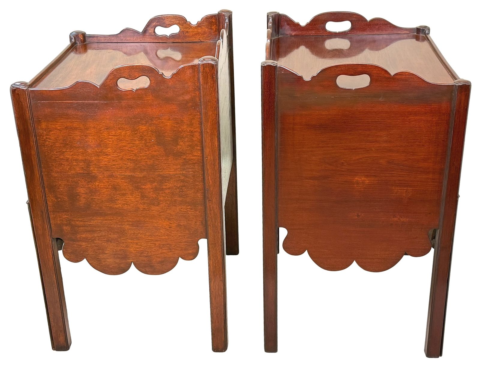 Furniture Georgian 18th Century Matched Pair Of Mahogany Bedside Night Tables (England, Circa 1760) photo