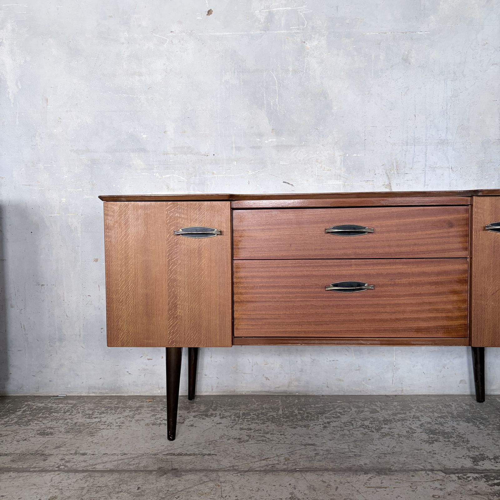 Harris Lebus Mid Century Teak & Oak Compact Sideboard photo vinterior