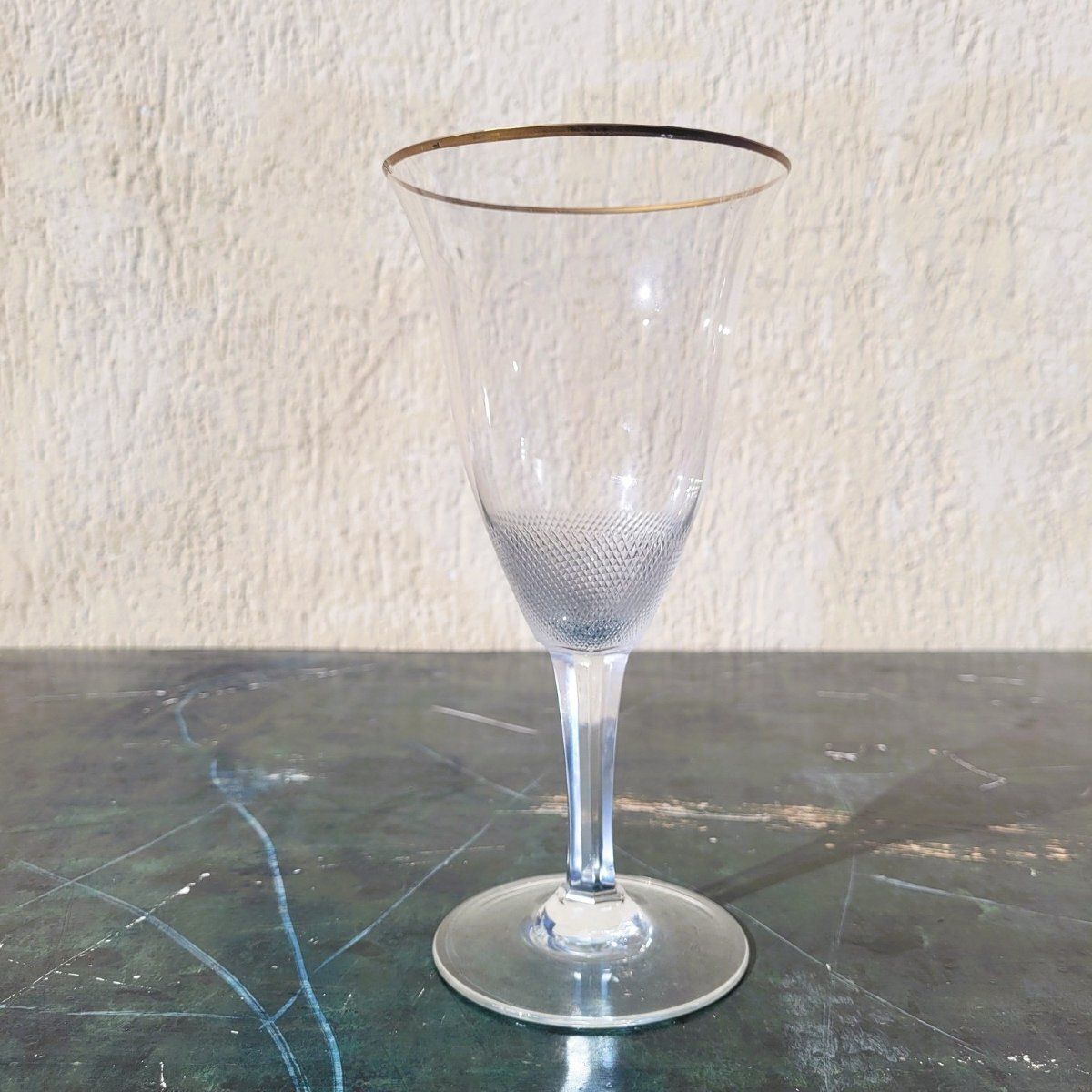 Service de 11 grands verres et 2 carafes, XXe siècle, Italie photo for sale