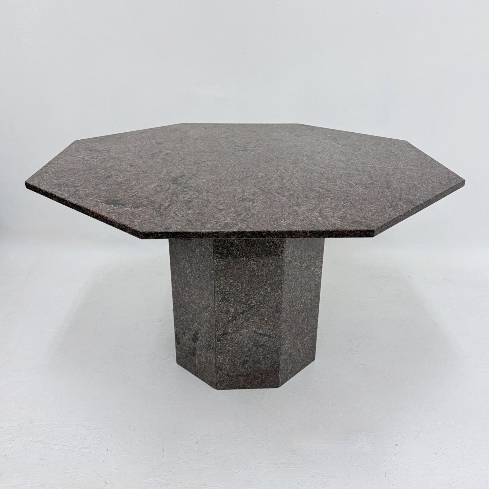 Mid Century Achthoekige Granieten Eettafel, Jaren 1980