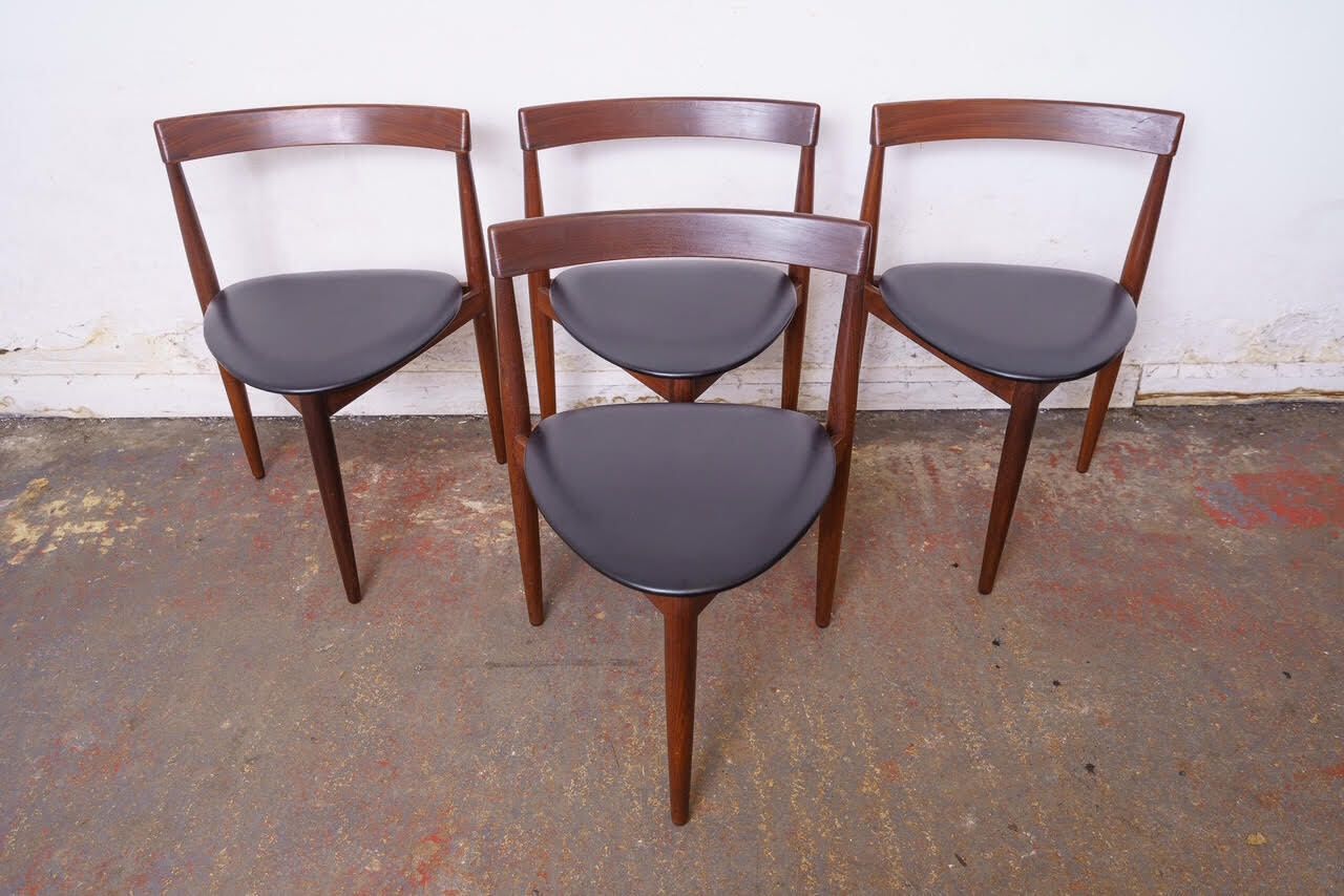photo furniture Danish Mid Century Roundette Dining Table & 4 Chairs By Hans Olsen For Frem Rojle