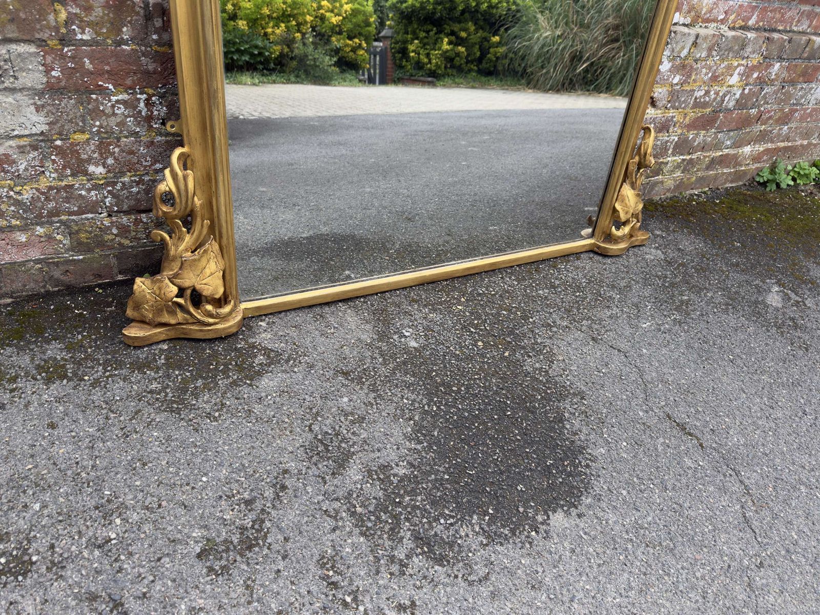 A Large Antique English 19th Century Shaped Top Gilt Overmantle Mirror, photo vinterior