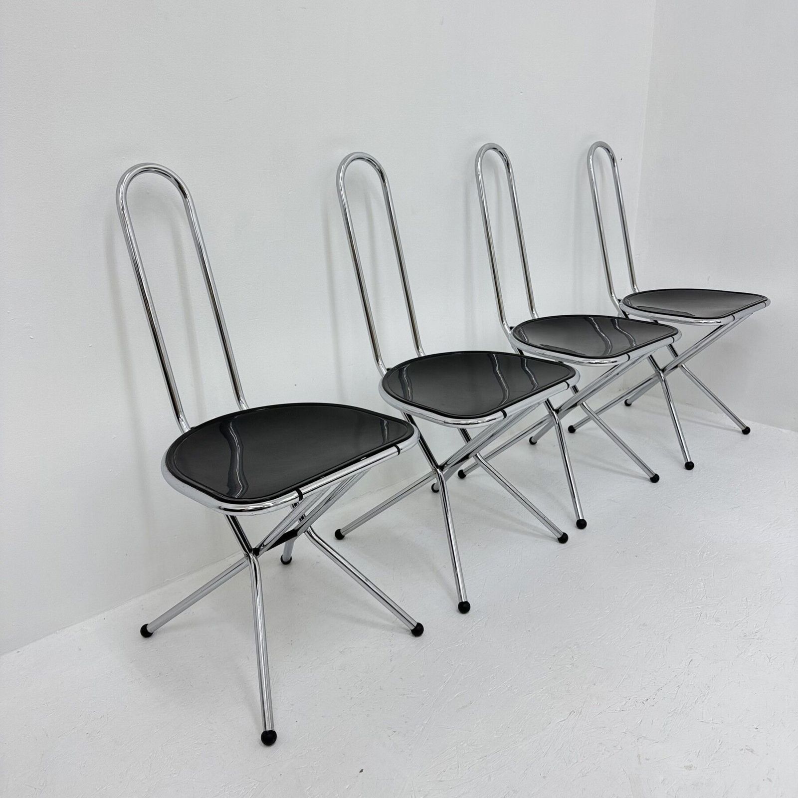 photo for sale Lot de 4 chaises pliantes post-modernes par Niels Gammelgaard pour Ikea, années 1980