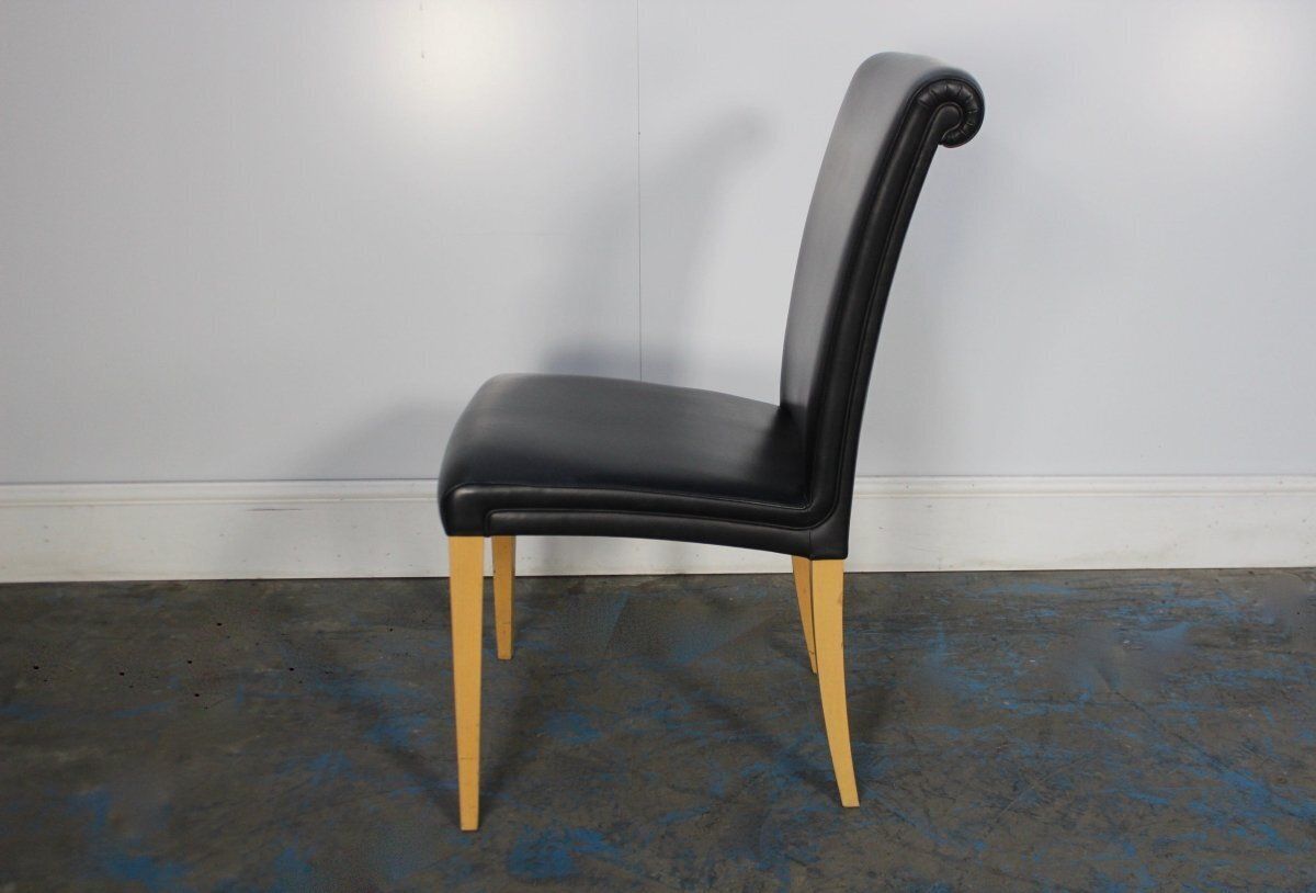 Poltrona Frau Vittoria Dining Chair In Black Pelle Frau Leather photo 440.0