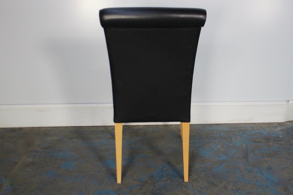 440.0 Poltrona Frau Vittoria Dining Chair In Black Pelle Frau Leather photo