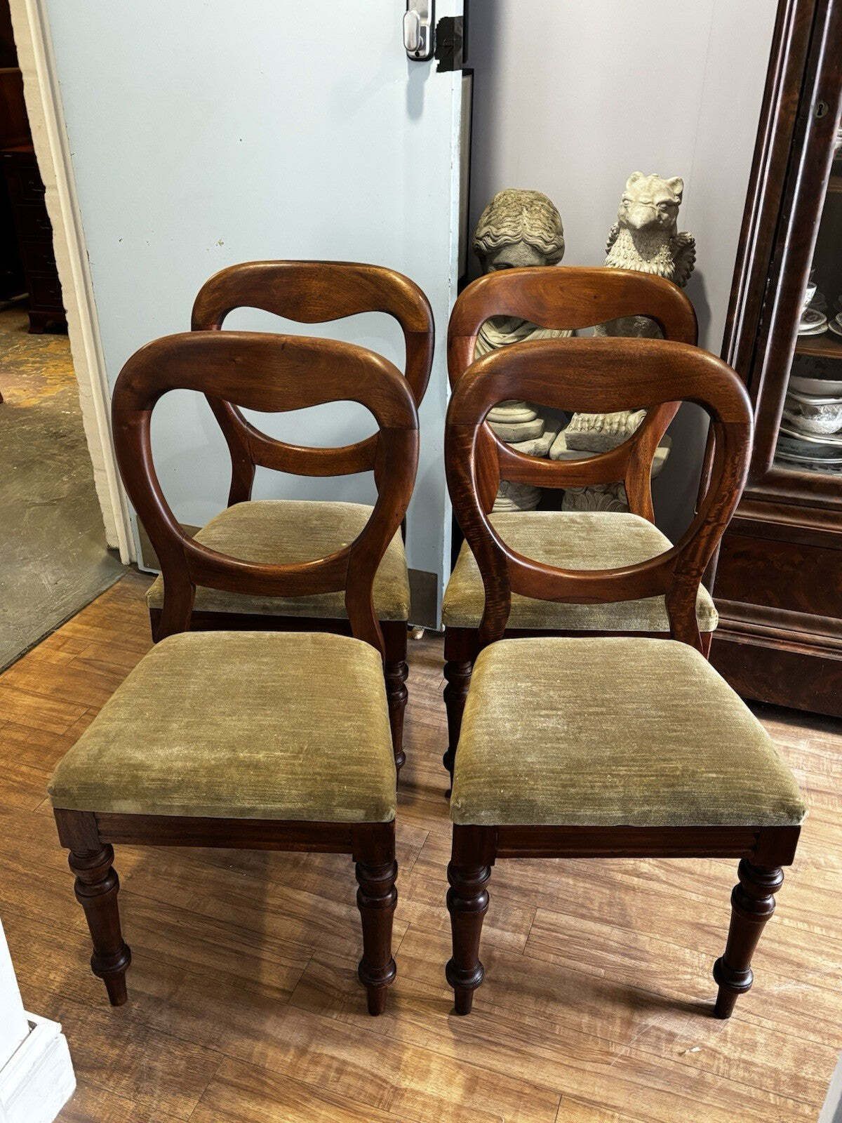 Victorian Extending Mahogany Dining Table & 4 Chairs photo buy