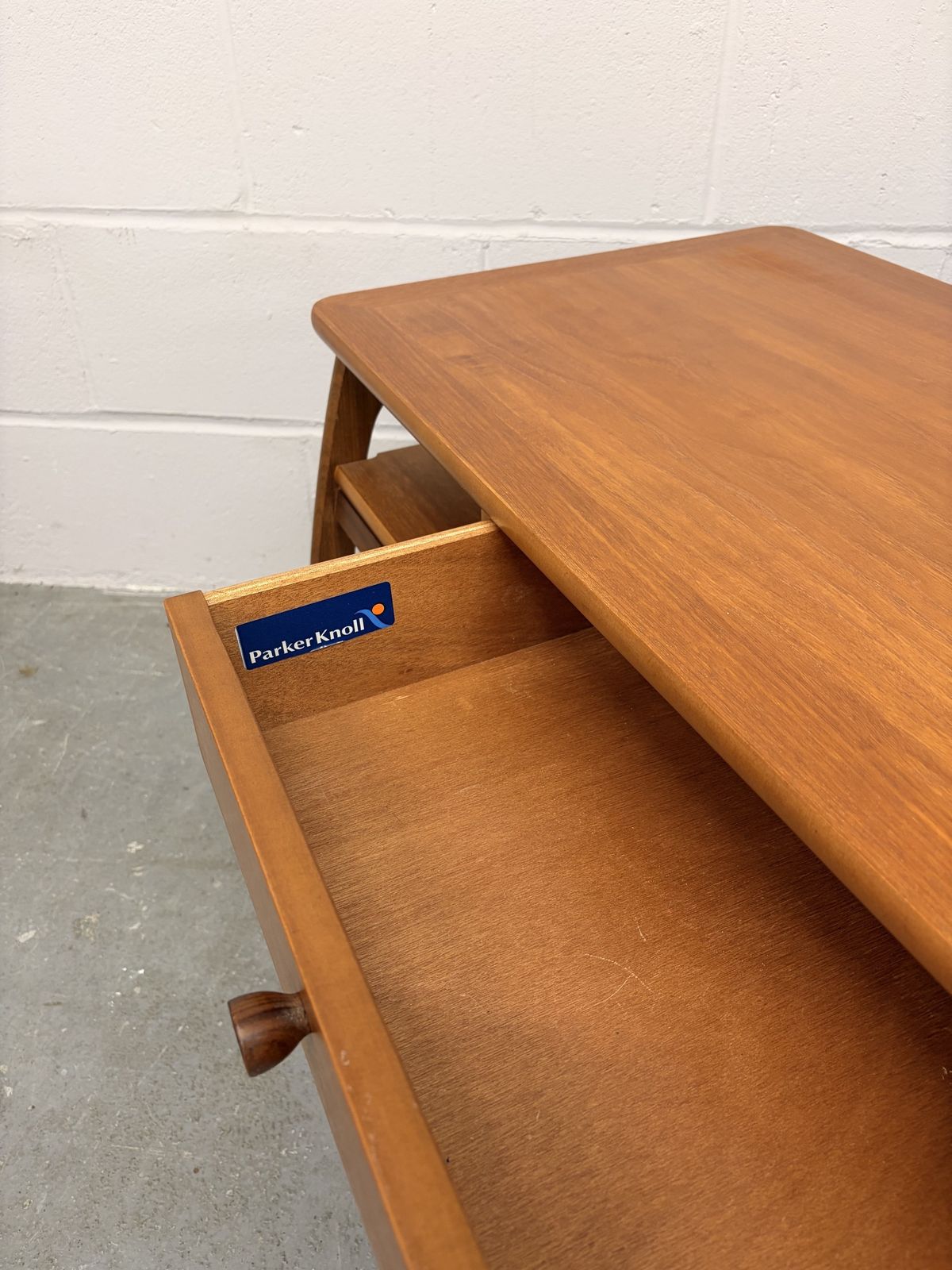 photo vinterior Mid Century Parker Knoll Burlington Teak Coffee Table