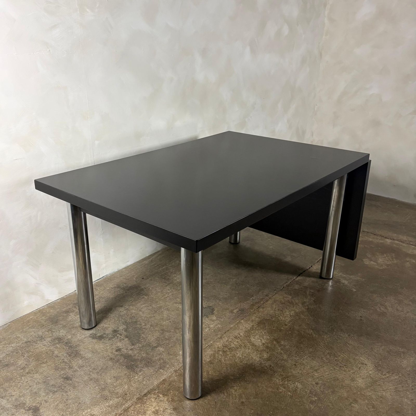 Six Black Marcel Breuer Cesca Dining Chairs With Matching Extending Dining Table Mid Century Retro Mcm photo 2495.0