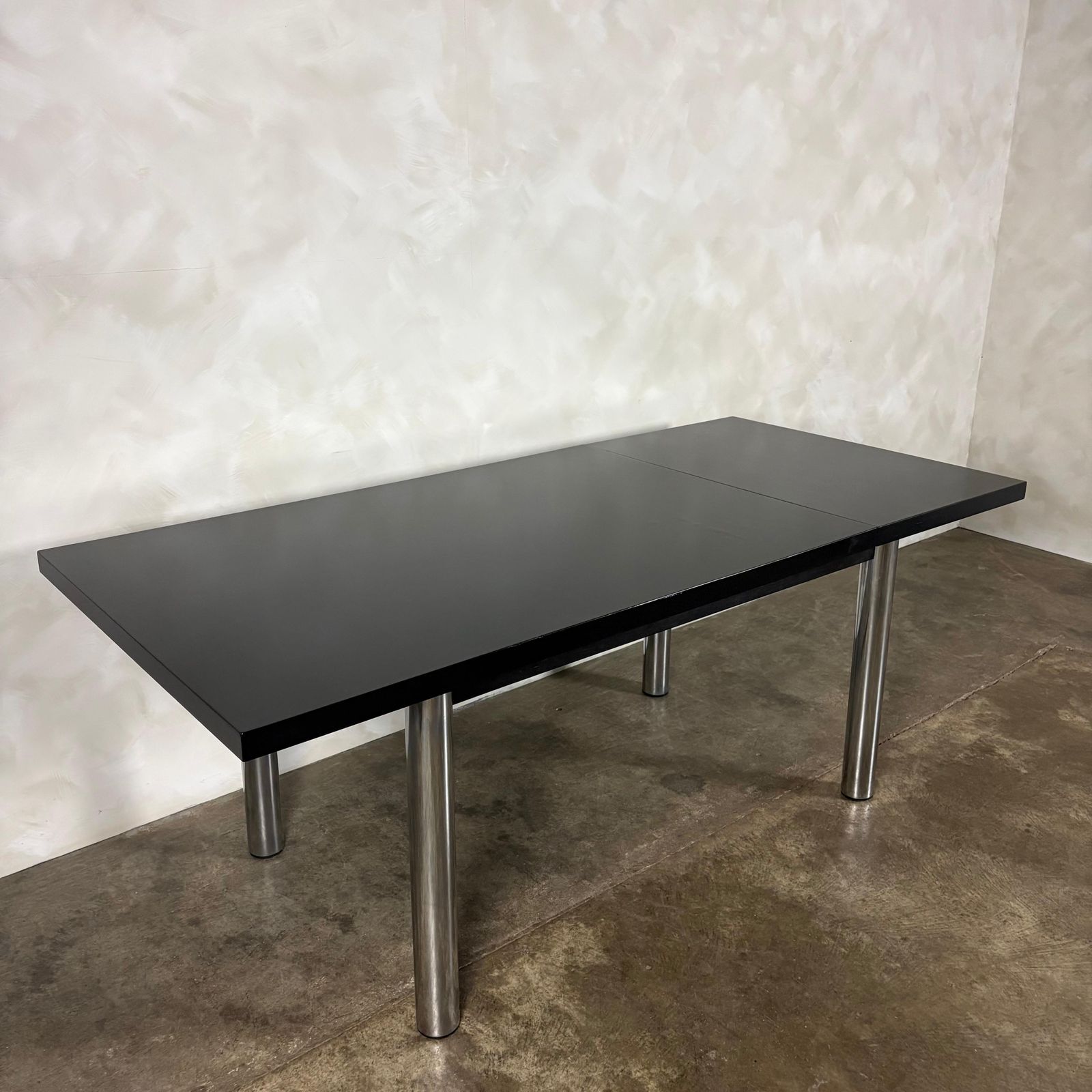 photo furniture Six Black Marcel Breuer Cesca Dining Chairs With Matching Extending Dining Table Mid Century Retro Mcm