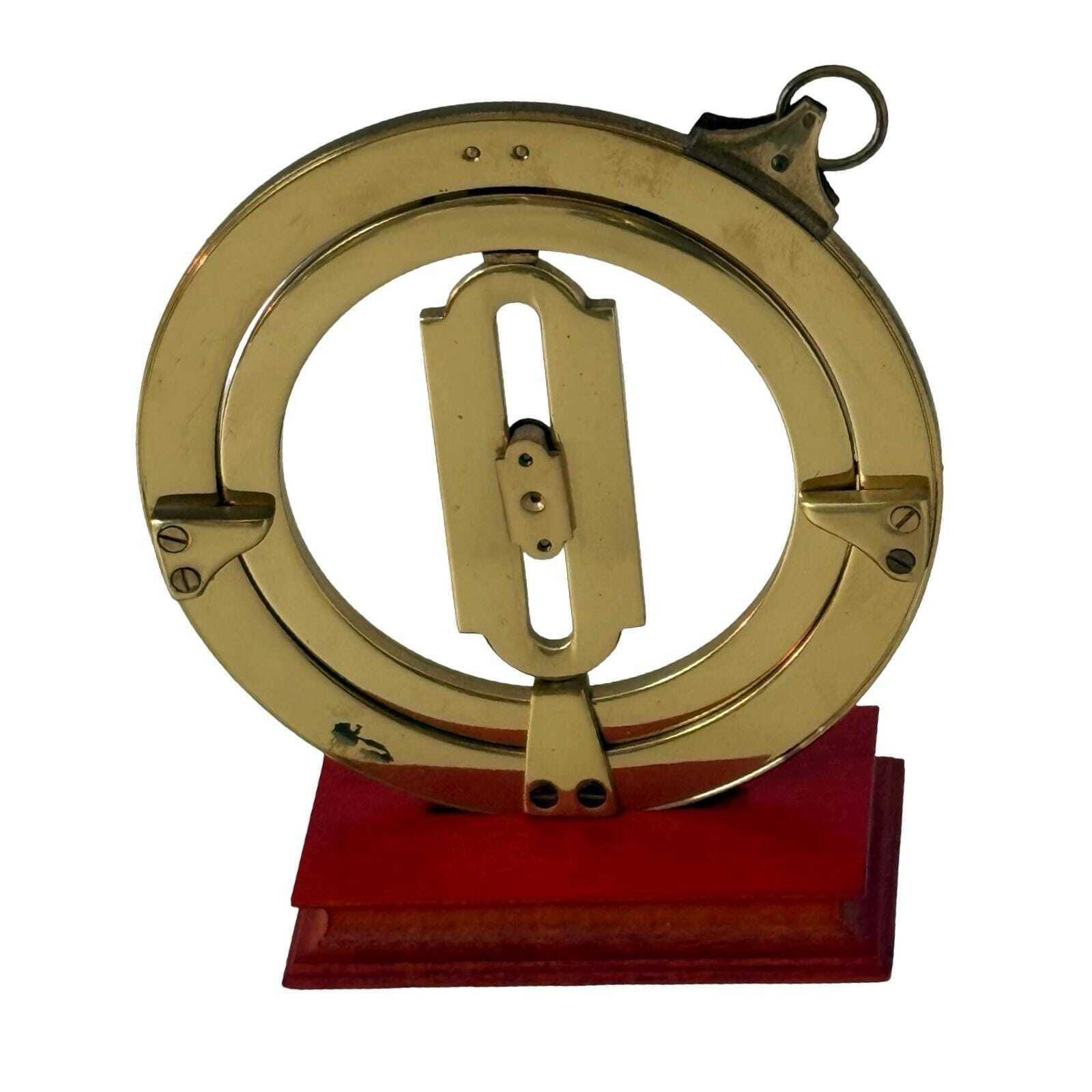 Franklin Mint   Equinoctial Ring Dial   Verguld Messing op Houten Sokkel   1987 photo Woonaccessoires