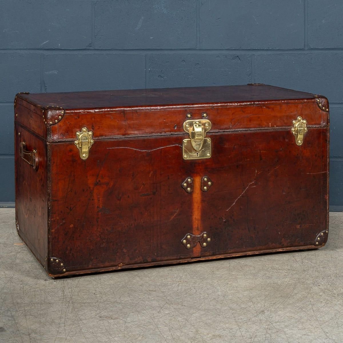 Antique 20th Cent Louis Vuitton Courier Trunk In Natural Cow Hide, France C.1900 photo furniture