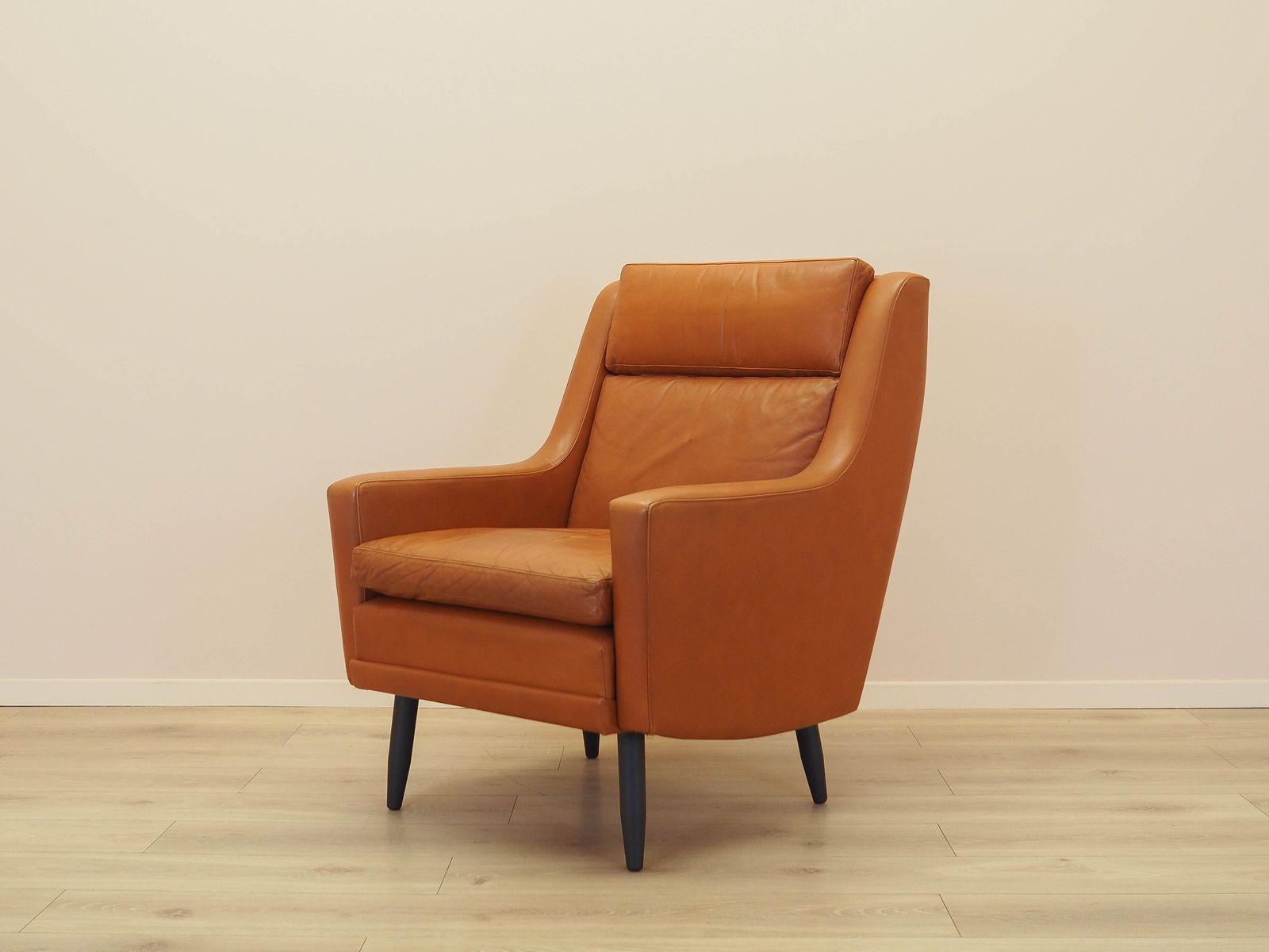 Oranje fauteuil, Deens design, jaren 1970, gemaakt in Denemarken photo for sale