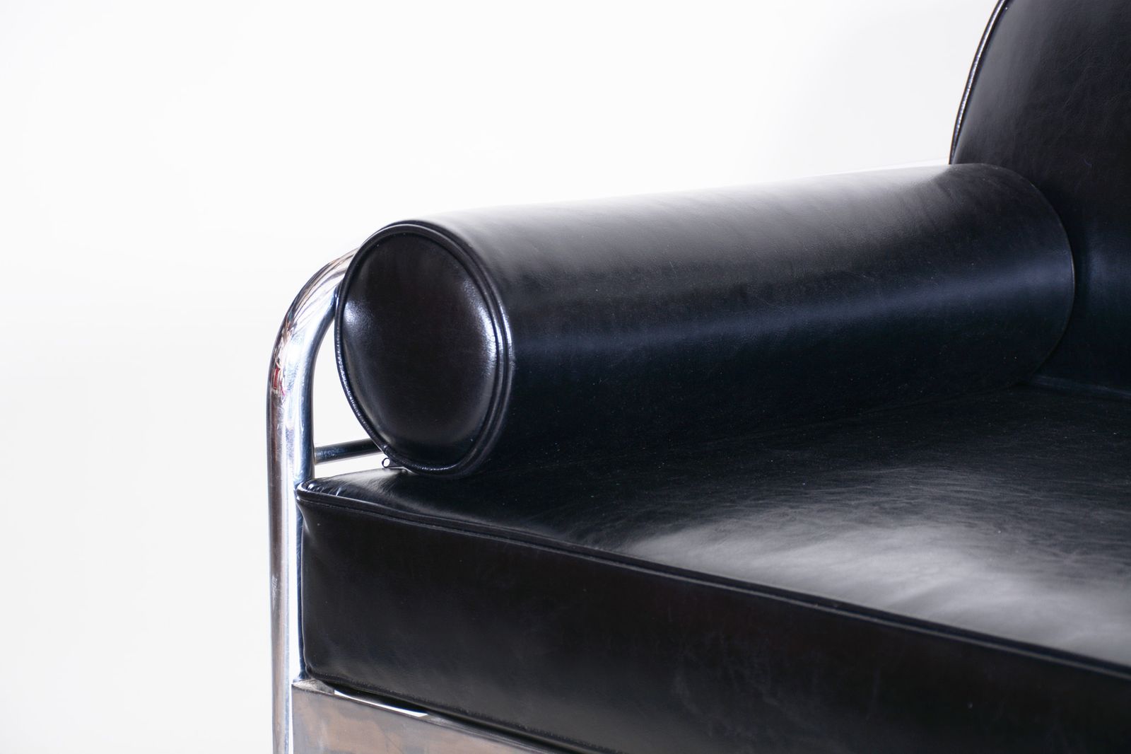 Czech Bauhaus Black Tubular Chrome Sofa By Hynek Gottwald, New Upholstery, 1930s photo vinterior