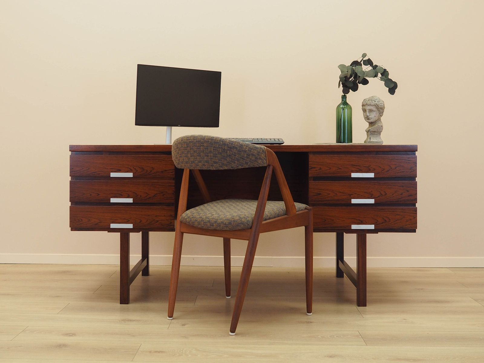 Rozenhout Bureau, Deens Design, Jaren 1970, Fabrikant: Eigil Petersens Møbelfabrik photo furniture