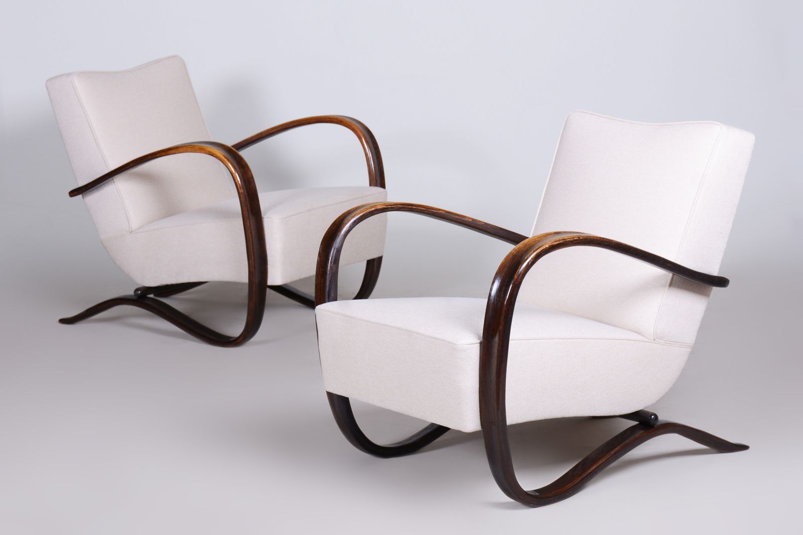 Pair Of Art Deco Beech Armchairs H 269 From Czechoslovakia By Jindrich Halabala photo vintage