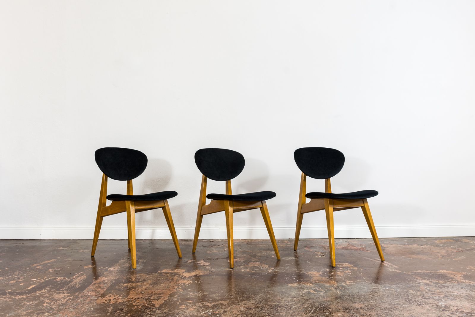 Mid-Century stoelen, Gfm 22 van J. Kędziorek, Polen, jaren 1960, set van 3 photo furniture