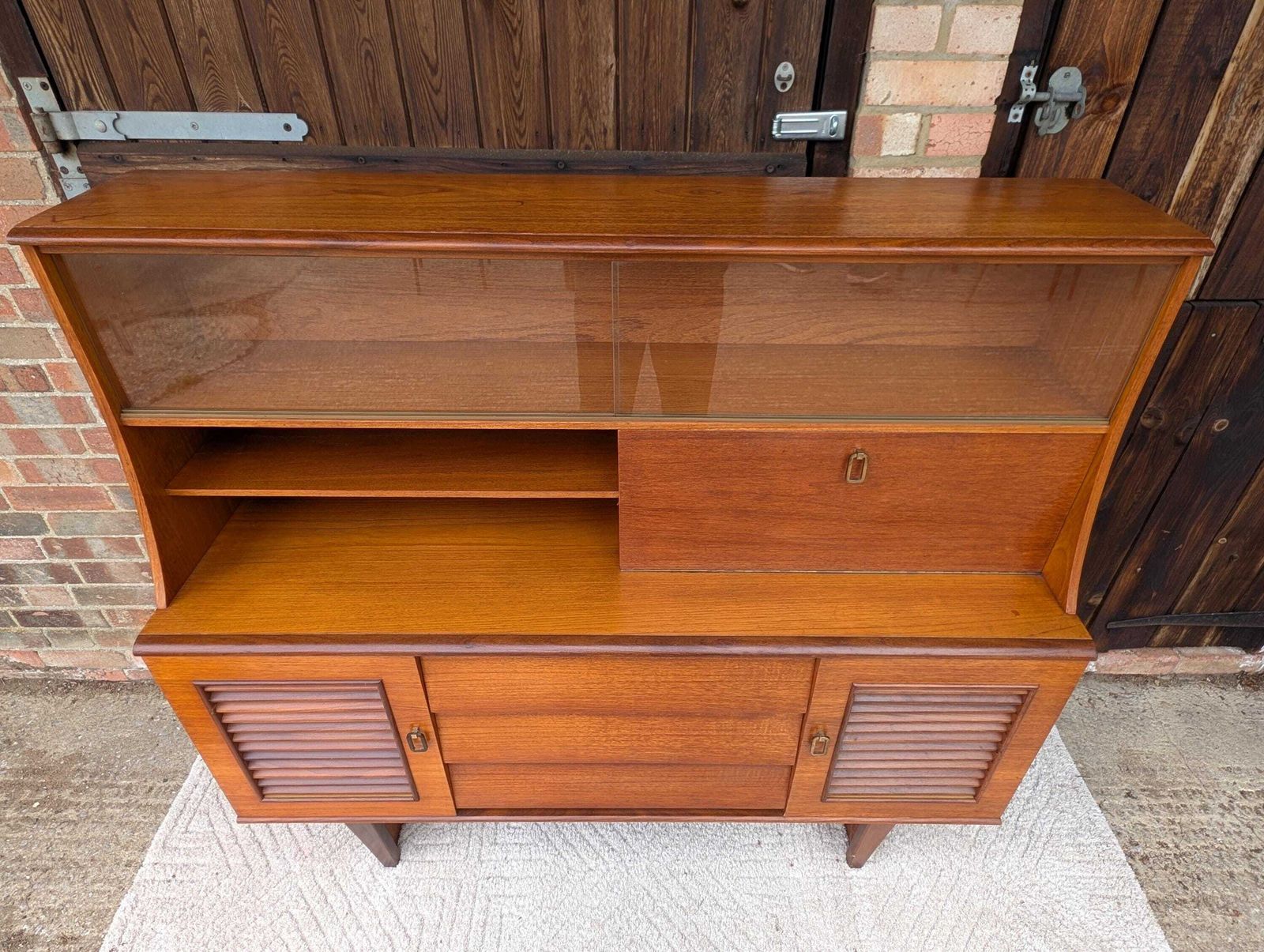 Mid Century Retro 1970's Teak Louvred Highboard/Cabinet photo vinterior
